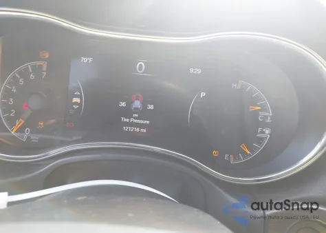 2019 Jeep Grand Cherokee Laredo 4X4 z USA, uszkodzony, nr VIN 1C4RJFAG0KC552733